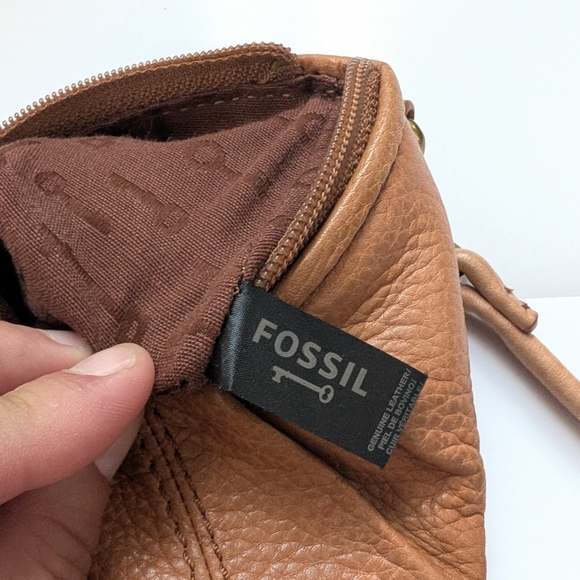 Fossil little crossbody tan pebbled leather bag Style SL2885 - Picture 7 of 10